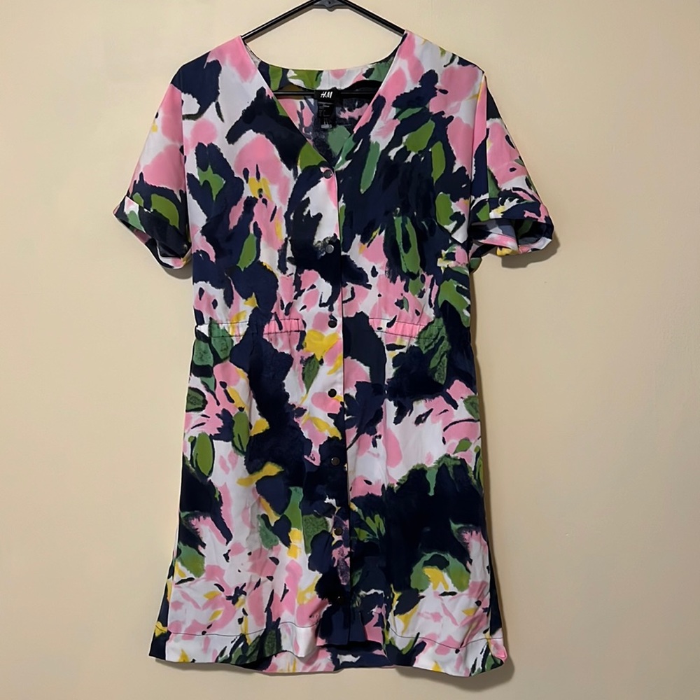 NEVER WORN Colorful Casual Button Down Dress